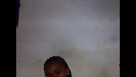 Snapshot of falielyse chatting on 7, 10, 2025 falielyse online show from 7, 10, 2025