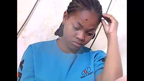 Snapshot of falielyse chatting on 9, 10, 2025 falielyse online show from 9, 10, 2025