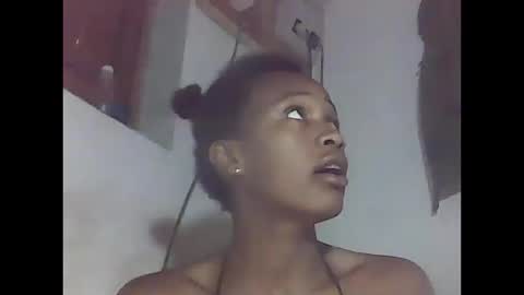 Snapshot of falielyse chatting on 21, 10, 2025 falielyse online show from 21, 10, 2025
