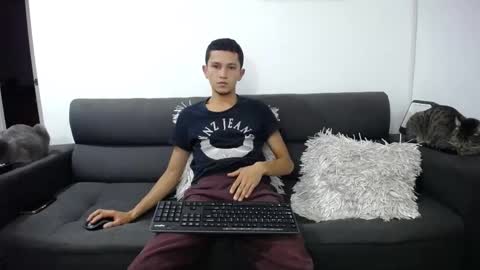 FallGays online show from 21, 2, 2025