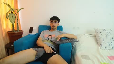 Snapshot of fallgays chatting on 9, 7, 2026 FallGays online show from 9, 7, 2026