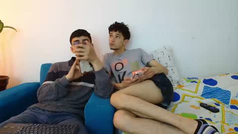 Snapshot of fallgays chatting on 28, 7, 2026 FallGays online show from 28, 7, 2026