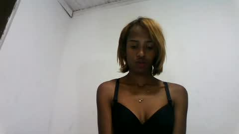 fallinah01 online show from 25, 7, 2026