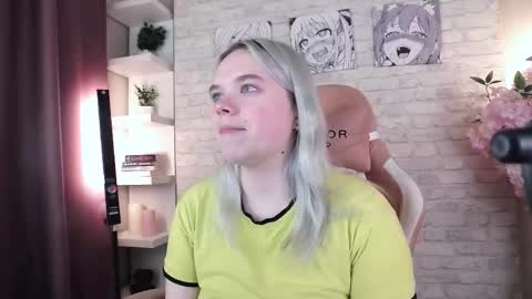 Bella online show from 11, 11, 2025