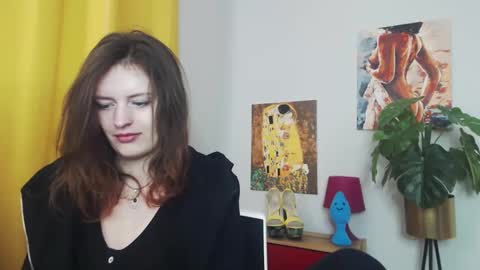 Nadine online show from 25, 2, 2025