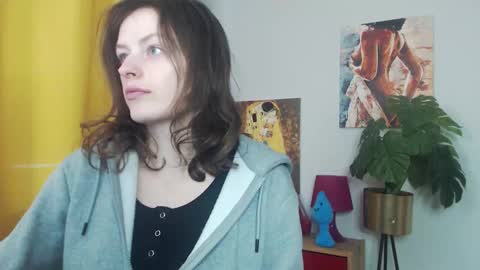 Nadine online show from 16, 11, 2025