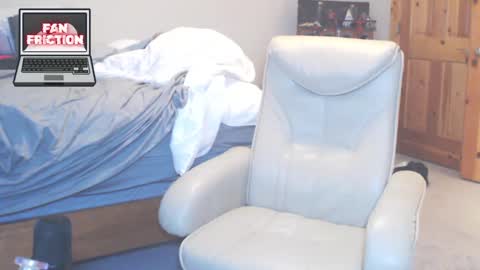 Snapshot of fanfriction chatting on 20, 2, 2025 Fan Friction online show from 20, 2, 2025