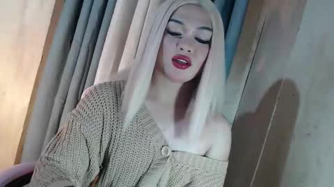 Snapshot of fantasticcock69_daniella chatting on 9, 5, 2026 DANIELLA - DONT FORGET TO GIVE ME A THUMBSU UP online show from 9, 5, 2026