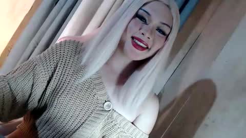 Snapshot of fantasticcock69_daniella chatting on 10, 6, 2026 DANIELLA - DONT FORGET TO GIVE ME A THUMBSU UP online show from 10, 6, 2026