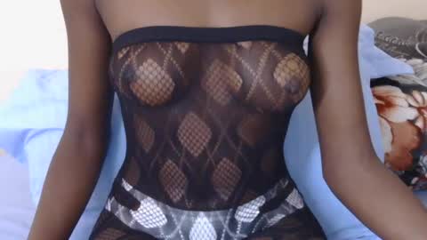 Snapshot of fantee_eeh chatting on 20, 7, 2026 pretty slim online show from 20, 7, 2026