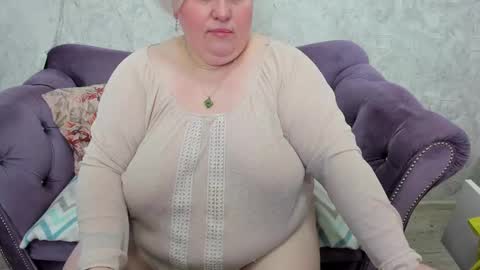 fashiona online show from 4, 2, 2025