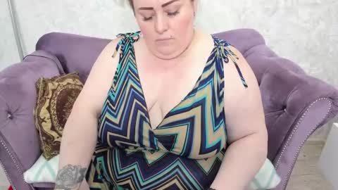 fashiona online show from 11, 9, 2025