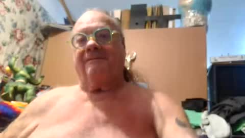Snapshot of fatfreddythecat chatting on 12, 7, 2026 Fred. online show from 12, 7, 2026