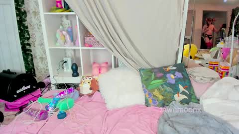 fawnmoonx online show from 24, 12, 2024