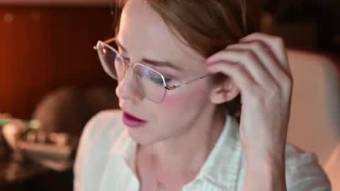 Faye Holloway online show from 19, 3, 2026