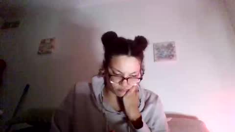 Snapshot of feetnymph chatting on 18, 11, 2025 Soley online show from 18, 11, 2025