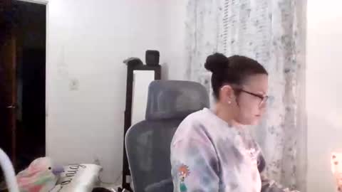 Snapshot of feetnymph chatting on 21, 11, 2025 Soley online show from 21, 11, 2025