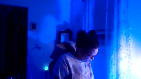 Snapshot of feetnymph chatting on 17, 12, 2025 Soley online show from 17, 12, 2025