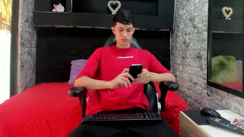 felipe fiire online show from 11, 5, 2026