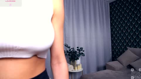 Hello im Nova online show from 10, 11, 2025