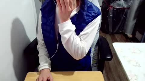 felixlau online show from 4, 12, 2025