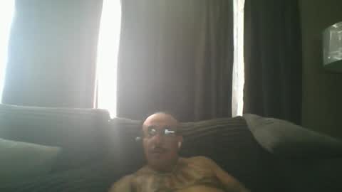 felixrlarios25 online show from 30, 4, 2026