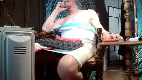 Snapshot of fellatioauto chatting on 5, 2, 2025 hungnsexy online show from 5, 2, 2025