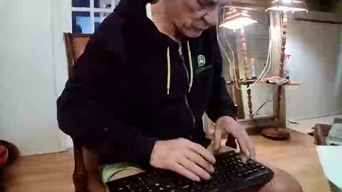 Snapshot of fellatioauto chatting on 4, 3, 2025 hungnsexy online show from 4, 3, 2025