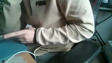 Snapshot of fem_alice_louis_dom chatting on 8, 10, 2025 fem_alice_louis_dom online show from 8, 10, 2025