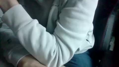 Snapshot of fem_alice_louis_dom chatting on 3, 12, 2025 fem_alice_louis_dom online show from 3, 12, 2025