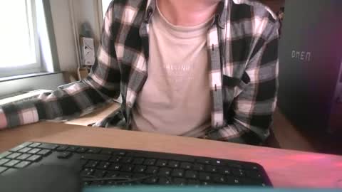 Snapshot of fem_alice_louis_dom chatting on 15, 6, 2026 fem_alice_louis_dom online show from 15, 6, 2026