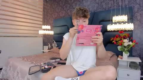 Femboy Max online show from 27, 2, 2026