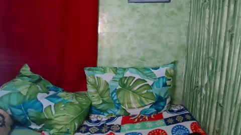 feminine_tsx online show from 29, 1, 2025