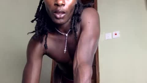 Snapshot of femmenigma chatting on 19, 4, 2026 femmenigma online show from 19, 4, 2026