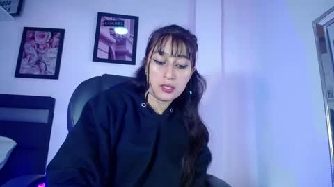 Snapshot of fenixx_19 chatting on 8, 4, 2026 Fenix online show from 8, 4, 2026