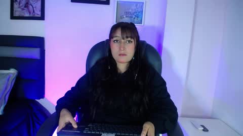 Snapshot of fenixx_19 chatting on 10, 4, 2026 Fenix online show from 10, 4, 2026