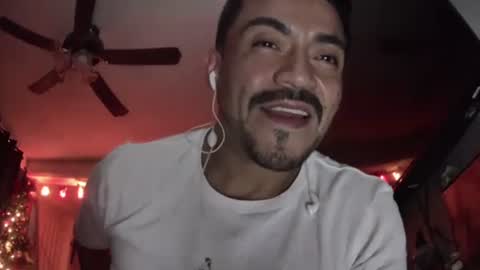 Snapshot of fernand89 chatting on 30, 12, 2024 fernand89 online show from 30, 12, 2024