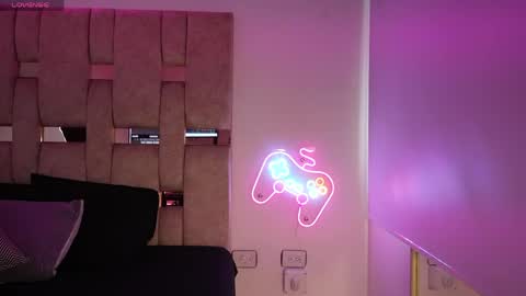 fernanda_thail_ online show from 18, 4, 2026