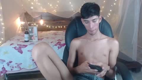 Snapshot of ferphoenix_ chatting on 21, 12, 2024 FER PHOENIX online show from 21, 12, 2024