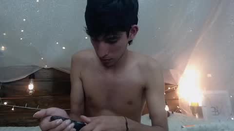 Snapshot of ferphoenix_ chatting on 11, 1, 2025 FER PHOENIX online show from 11, 1, 2025