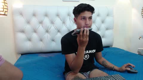 Snapshot of ferphoenix_ chatting on 30, 1, 2025 FER PHOENIX online show from 30, 1, 2025