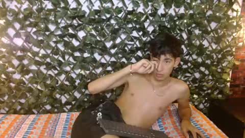 Snapshot of ferphoenix_ chatting on 11, 2, 2025 FER PHOENIX online show from 11, 2, 2025