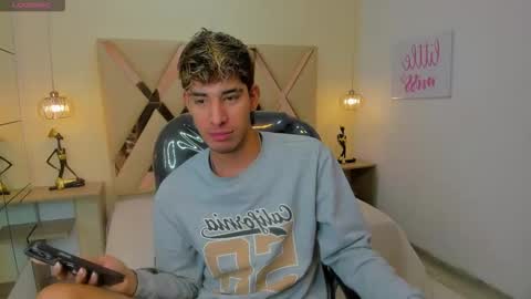 FER PHOENIX online show from 19, 11, 2025