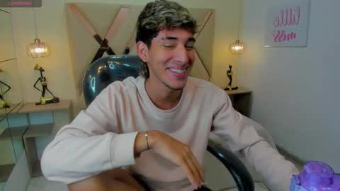 FER PHOENIX online show from 21, 11, 2025