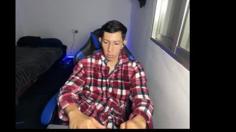 Snapshot of ferz04 chatting on 2, 11, 2025 ferz04 online show from 2, 11, 2025