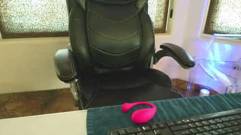 Snapshot of fetishsecret chatting on 13, 9, 2025 fetishsecret online show from 13, 9, 2025