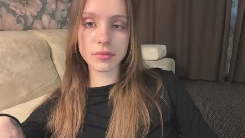 Snapshot of fflloowweerr chatting on 3, 5, 2026 Lisa online show from 3, 5, 2026