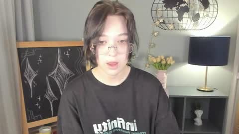 fiamoory online show from 11, 4, 2026