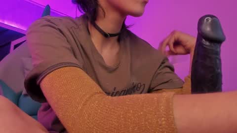   online show from 6, 2, 2025