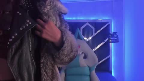   online show from 7, 3, 2025